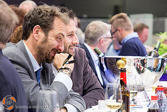 Impressionen der Party auf der Messe Impressionen