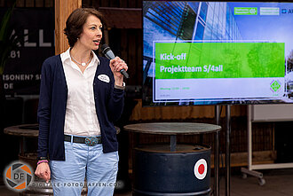 Sprecherin beim Vortrag Sprecherin