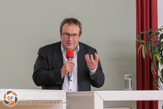 Umweltminister bei der Eröffnungsrede Oliver Kirchner