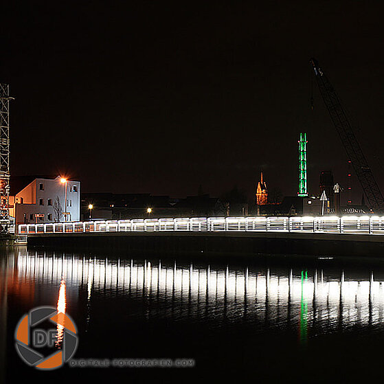 Duisburg_Innenhafen_Portsmouthdamm_01