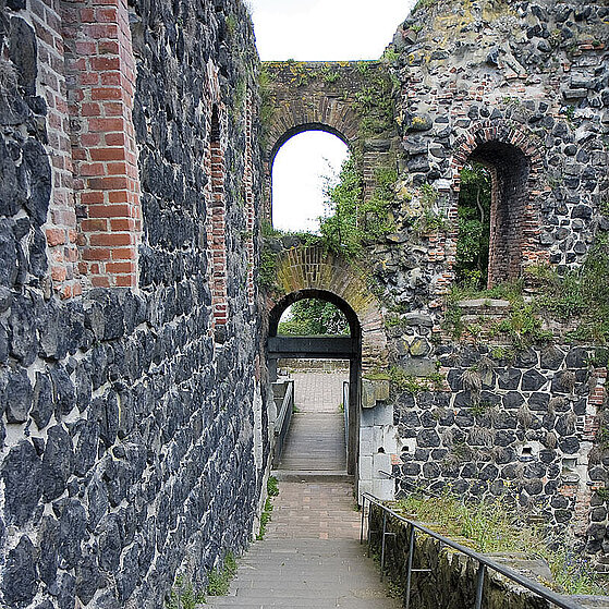 Kaiserpfalz-Duesseldorf-Kaiserswerth-18