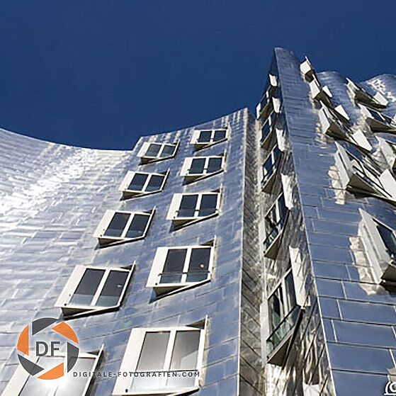 Duesseldorf-Medien-Hafen-Gehry-Bauten-06