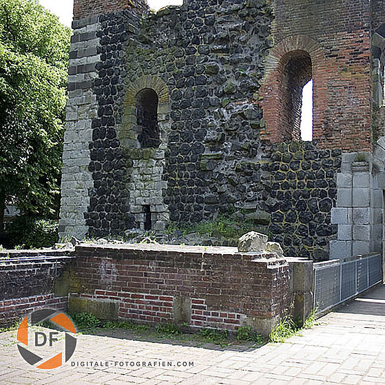 Kaiserpfalz-Duesseldorf-Kaiserswerth-20