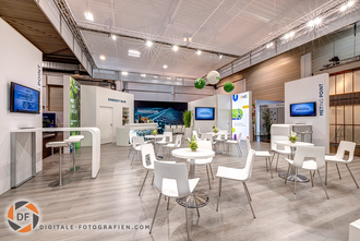 Leerer Messestand auf der E-World Messe Messestand