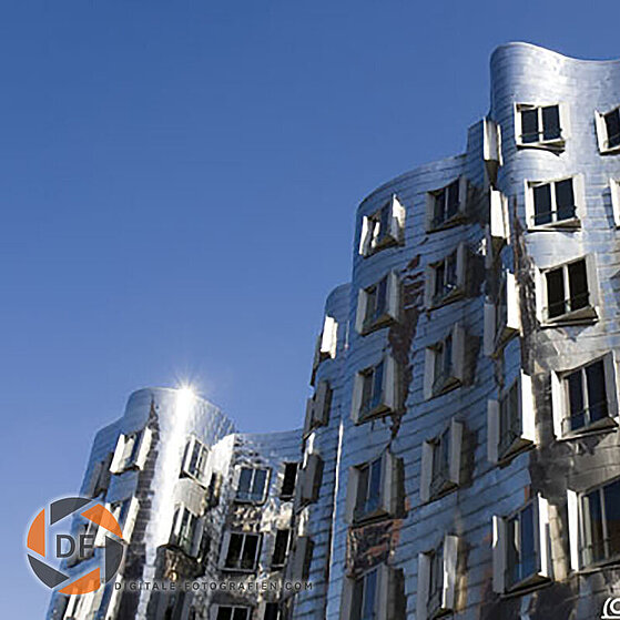 Duesseldorf-Medien-Hafen-Gehry-Bauten-04