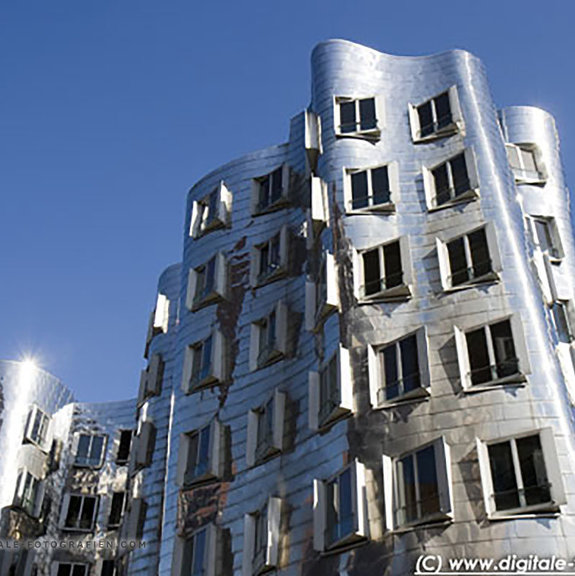 Duesseldorf-Medien-Hafen-Gehry-Bauten-04