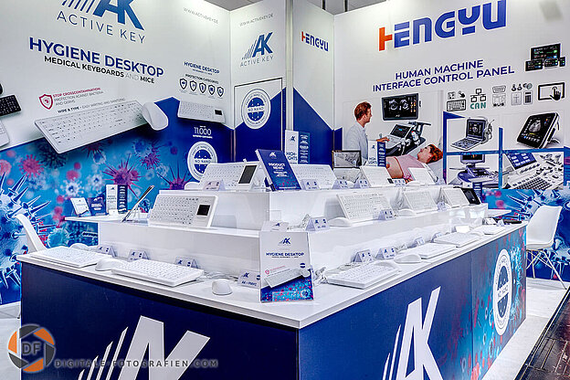 Foto von Produkten am Messestand Messestand