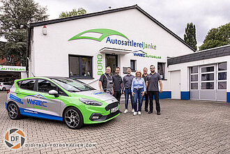 Autosattlerei Janke mit Team Teamfoto