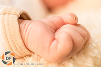 Foto von Hand eines newborn Babys Babyhand