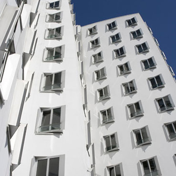 Duesseldorf-Medien-Hafen-Gehry-Bauten-10