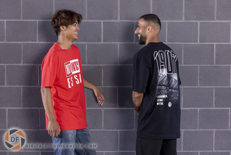 Zwei Spieler im neuen Shirt