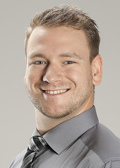 Bewerbungsfoto vom Mann als Kopfportrait Bewerbungsfoto vom Mann als Kopfportrait