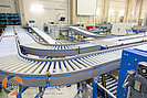 Produktionsfilm in eienr Anlage Transportband