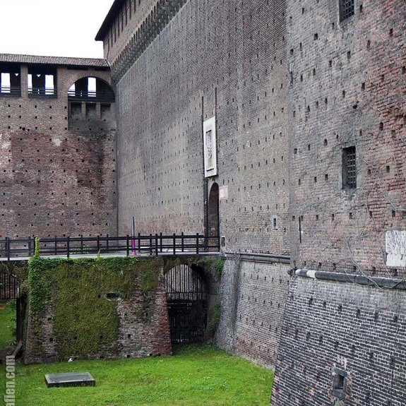 Aussenmauer Castello Sforzesco