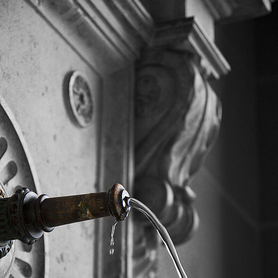 Bern-Bundeshaus-Wasserbrunnen