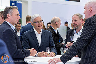 Gäste bei der Standparty in Köln Gäste