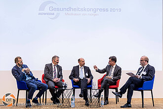 Diskussionsrunde beim Kongress in Essen Diskussionsrunde