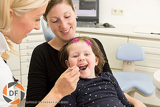 Behandlungssituation mit einem Mädchen