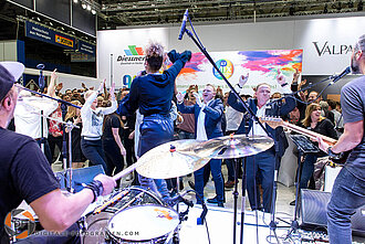 Impressionen der Standparty mit Musikband Impression