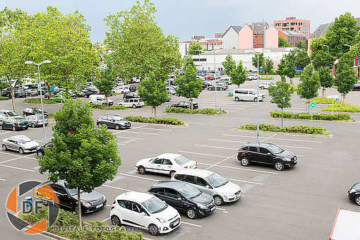 B8 Center Flingern B8 Center Flingern