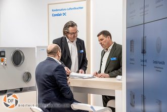 Gespräche auf der IPM Messe Messestand