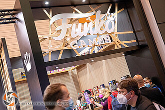 Funko Games Branding Logo am Messestand Funko Games