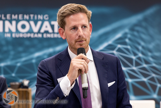 Rede vom Geschäftsführer der MET Group Redner