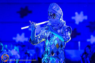 Künstlar mit Glasklängen Künstler