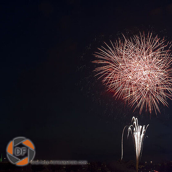 Japanisches-Feuerwerk-Duesseldorf-2009-03