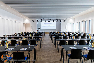 Foto vom Kongress-Saal vor Beginn des Kongress Kongress-Saal